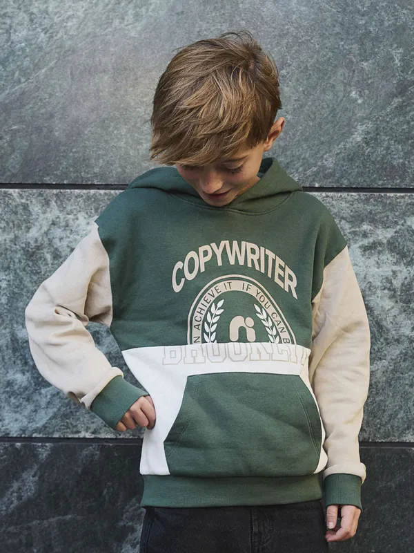 NkmNola ls sweat wh - Garden Topiary